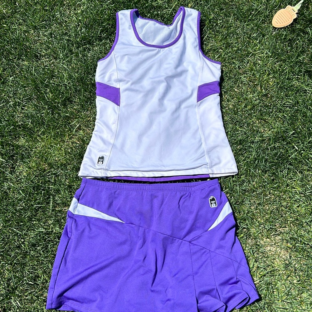 DUC Corporation tennis outfit. Like new. Set